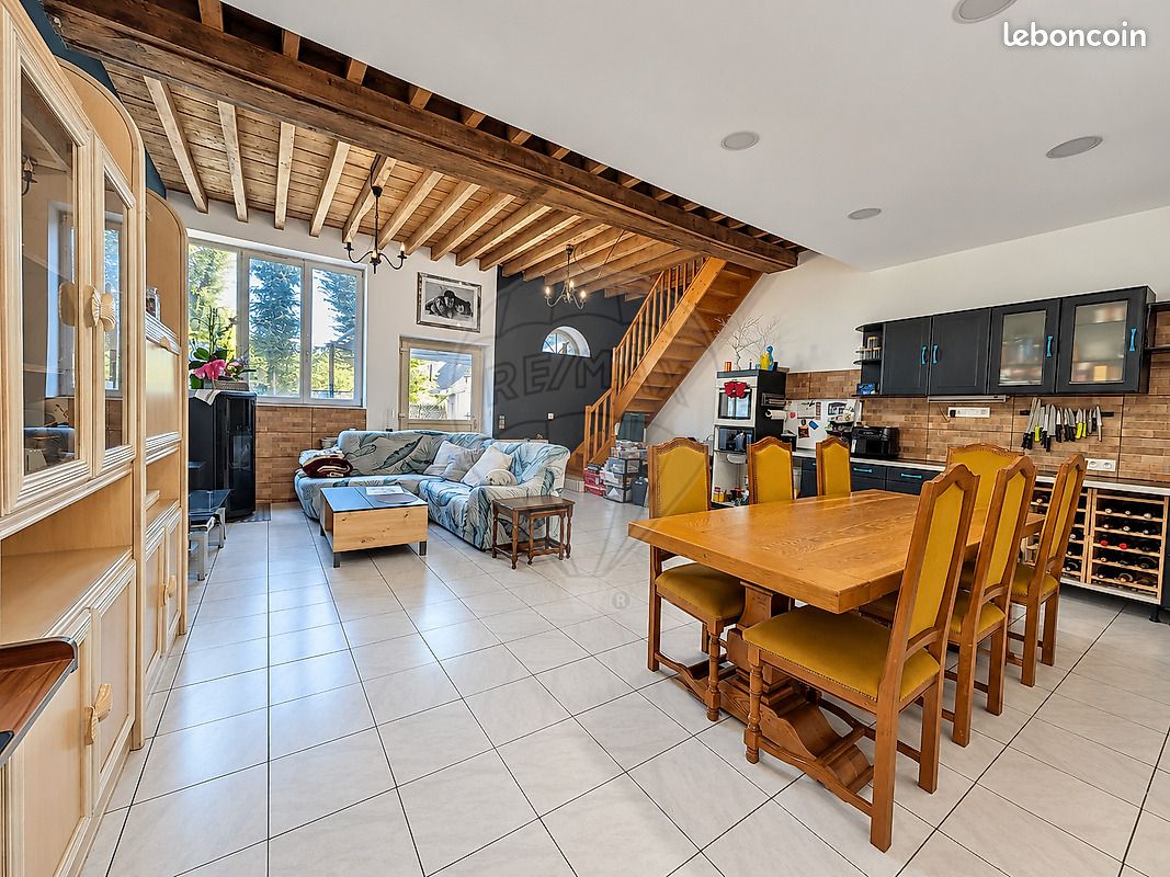 Maison 5 pièces 152 m² · à Villeneuve-l'Archevêque · 152 m² · 160 000 €