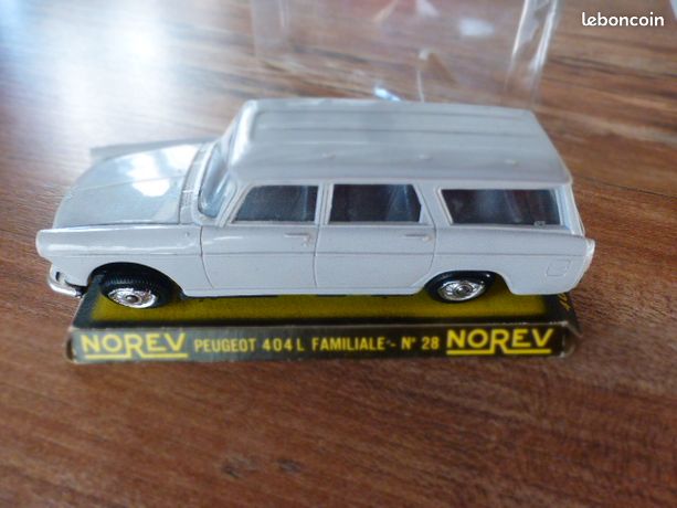 Ancienne Renault 4cv Norev • EUR 15,50 - FR