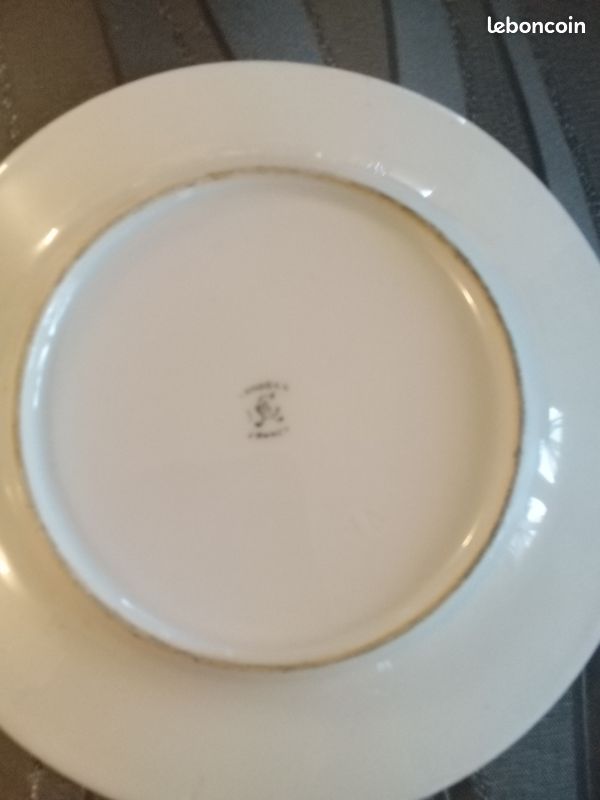 2 petites assiettes décorative de Limoges (image 2)