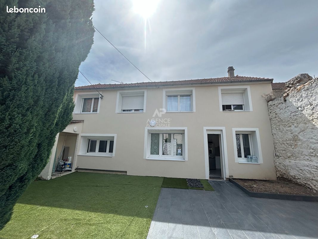 Maison 5 pièces 100 m² · à Chanteloup-les-Vignes · 100 m² · 355 000 €