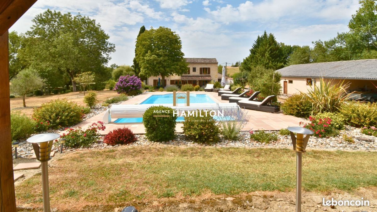 Maison 7 pièces 197 m² · à Cordes-sur-Ciel · 197 m² · 599 000 €