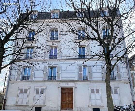 https://img.leboncoin.fr/api/v1/lbcpb1/images/cd/ad/5e/cdad5e6a46a39b07f395e12ca88362dffd365b28.jpg?rule=ad-image