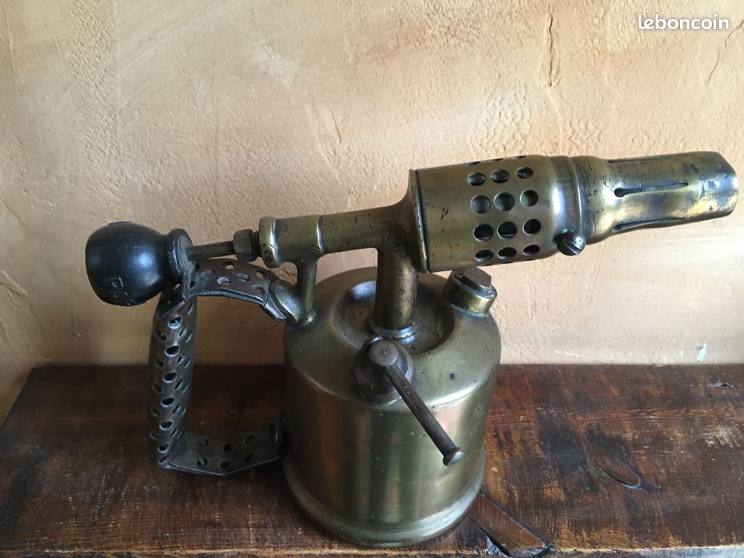Ancien chalumeau cuivre (image 1)