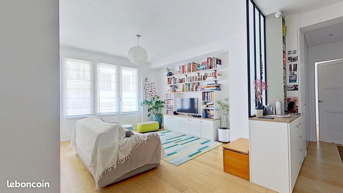 Appartement 5 pièces 119 m² · à Paris · 119 m² · 4 700 €/mois