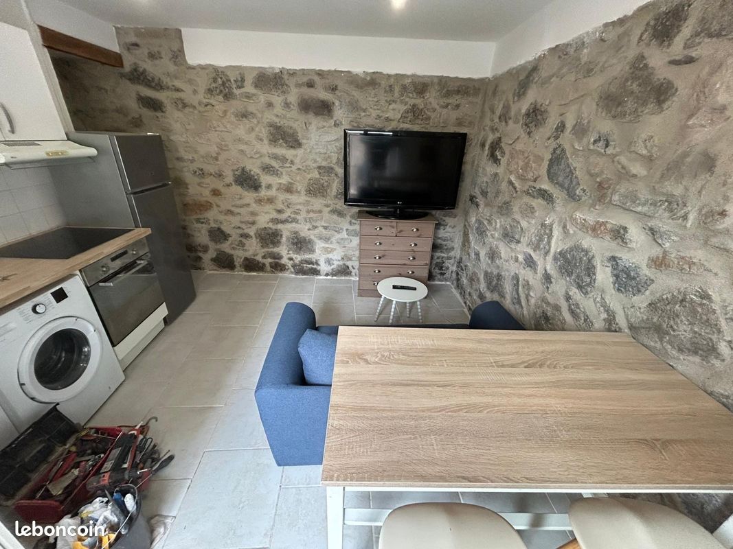 Appartement 1 pièce 28 m² · à Bessèges · 28 m² · 350 €/mois