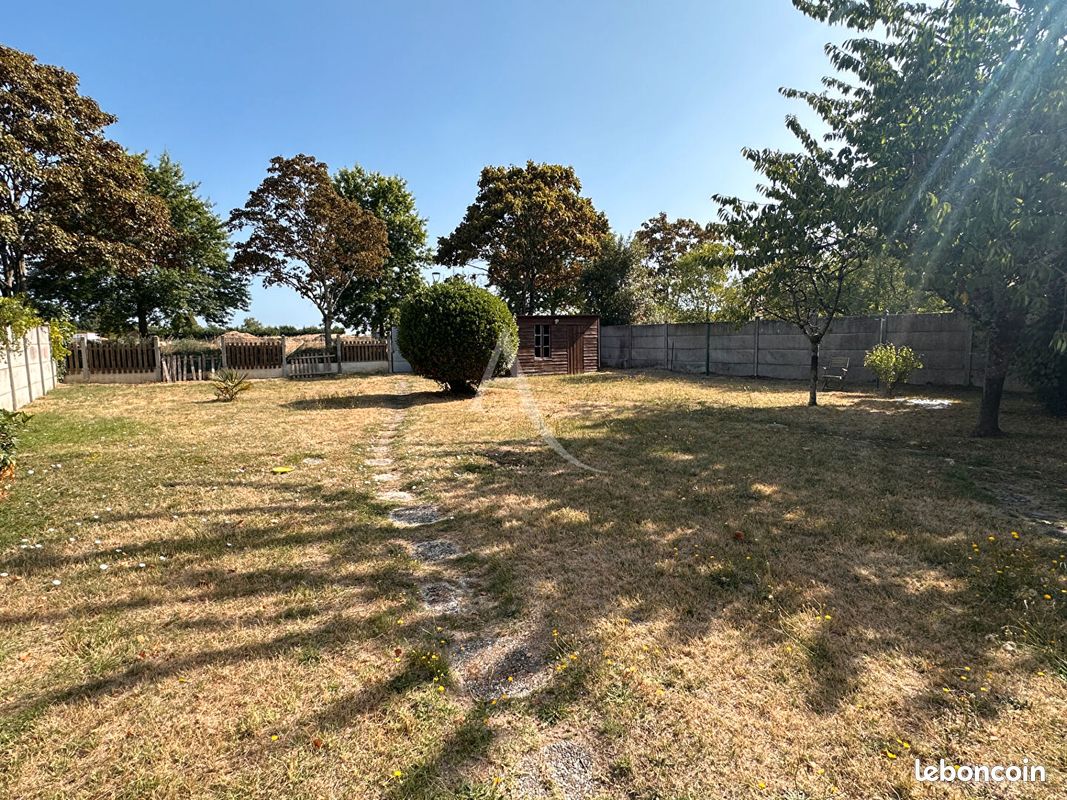 Terrain 400 m² · à Les Ponts-de-Cé · 400 m² · 117 320 €