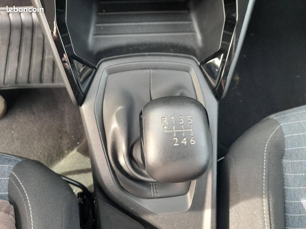 Peugeot 208 II AFFAIRE BLUE 1.5 HDI 100 (image 18)
