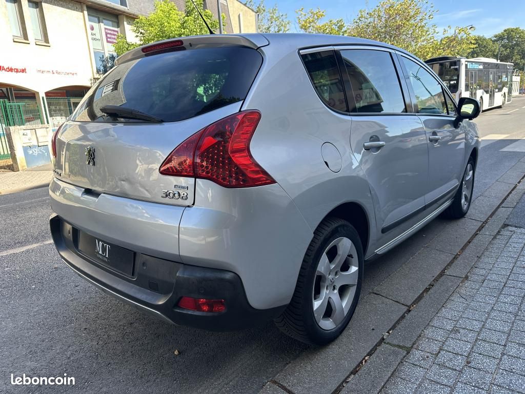 PEUGEOT 3008 1.6 e-HDi FAP - 112 - BV MP6 Allure Toit panoramique (image 5)