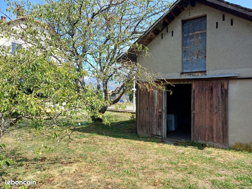 Terrain 471 m² · à Cognin · 471 m² · 185 000 €