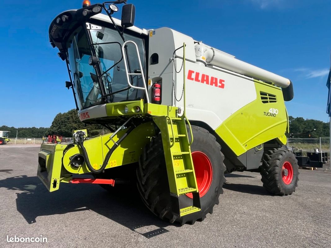 Claas TUCANO 430 4X4 + COUPE FLEX (image 2)