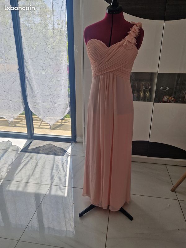 Robe cérémonie (image 3)