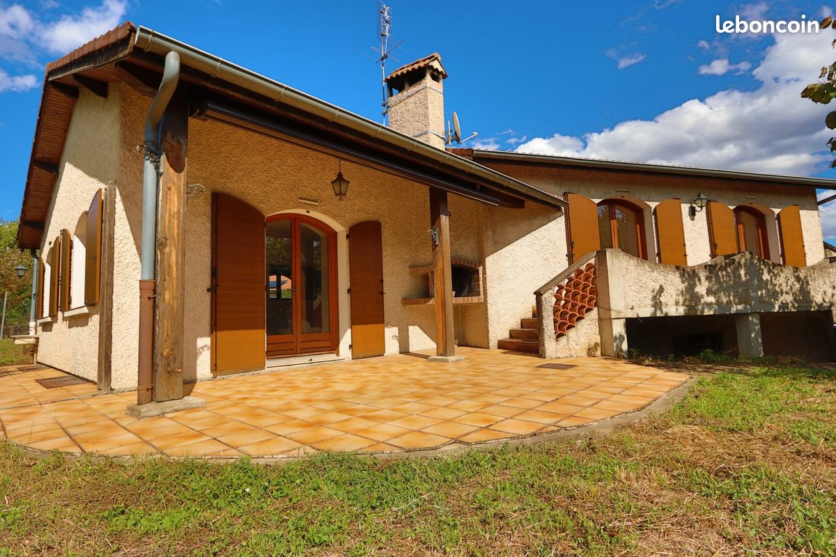 Maison 6 pièces 195 m² · à Craponne · 195 m² · 549 000 €