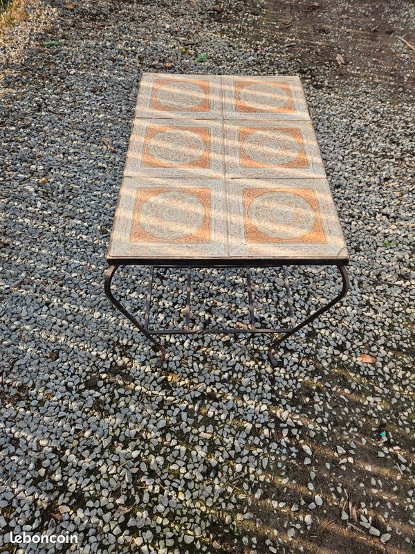 Table basse en fer forgé et carreaux emmaillé (image 4)
