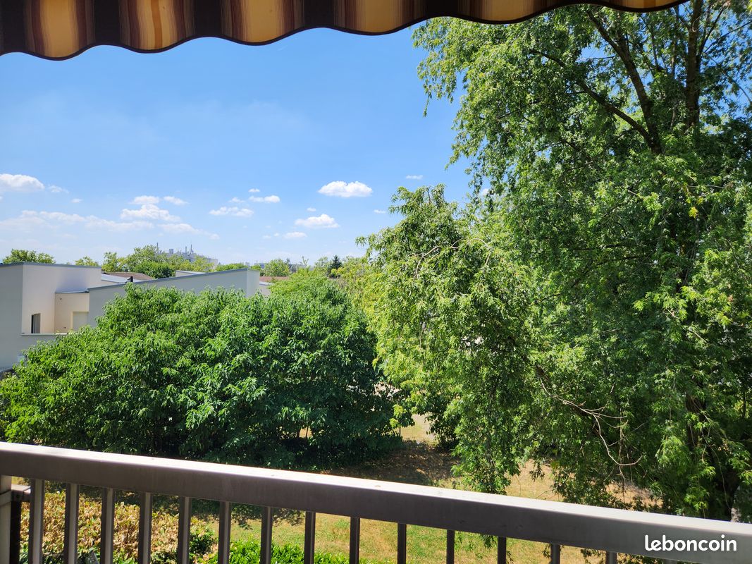 Appartement 4 pièces 80 m² · à Décines-Charpieu · 80 m² · 270 000 €