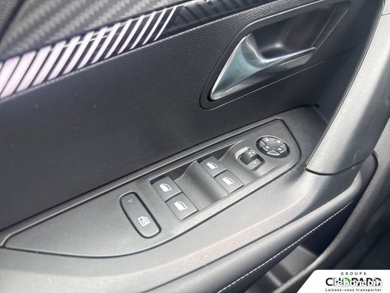 Peugeot 2008 Hybrid 145 e-DCS6 Allure (image 20)