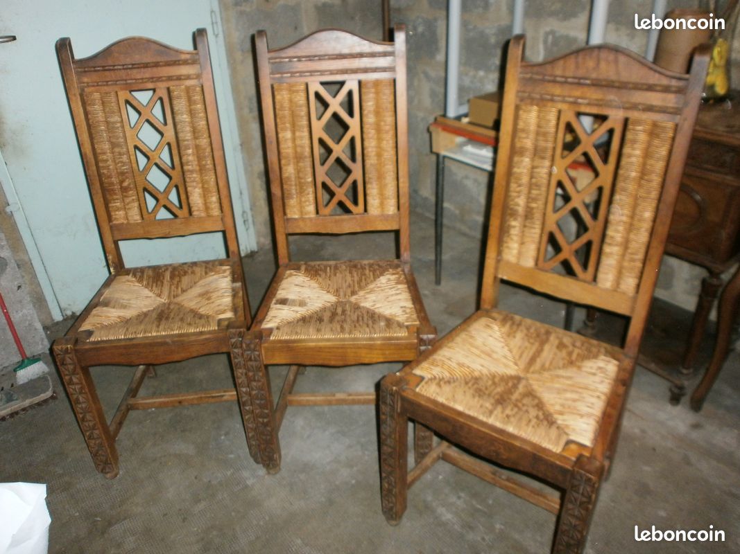 FAIRE OFFRE salle à manger en chêne massif, complète : 1table avec rallonges, 6 chaises, 1 buffet en 2 parties (haut et bas) (image 9)