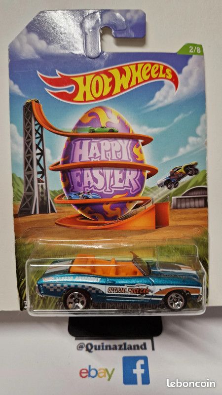 Hot Wheels Classic Series 2 Die-Cast Car - 1970 Chevelle Convertible 1:64 Scale With Spectraflame Paint