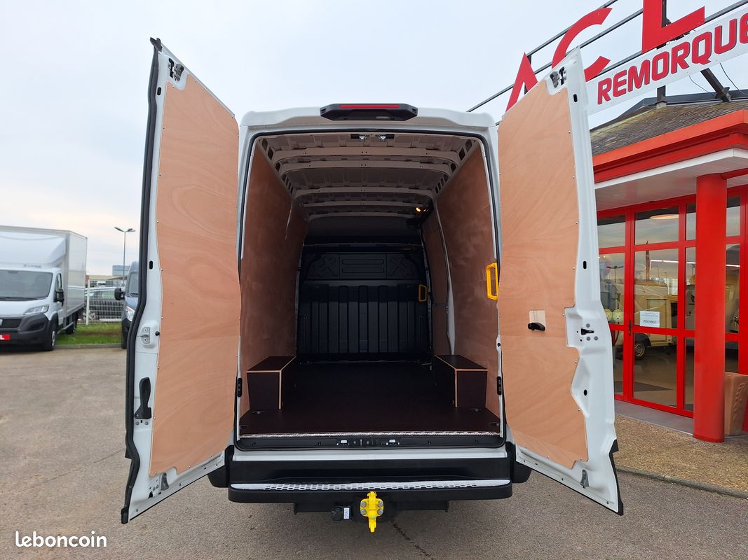 Iveco Daily fourgon 35S16V12 160ch BVM6 Pack Evolution 37700 ht (image 3)