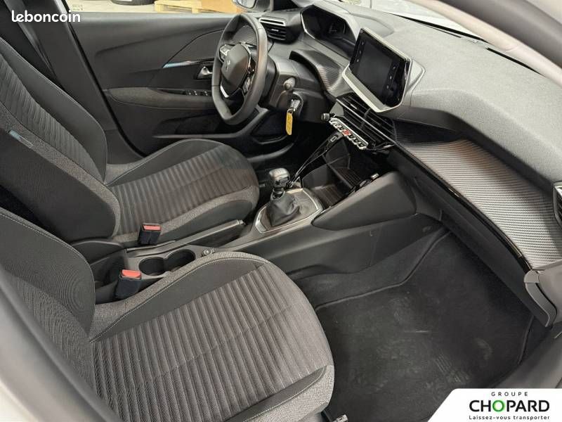 Peugeot 208 PureTech 100 S&S BVM6 Style (image 10)