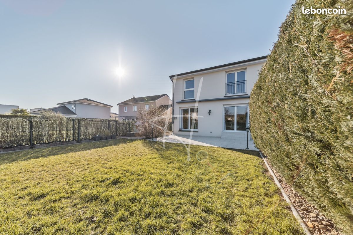 Maison 5 pièces 142 m²