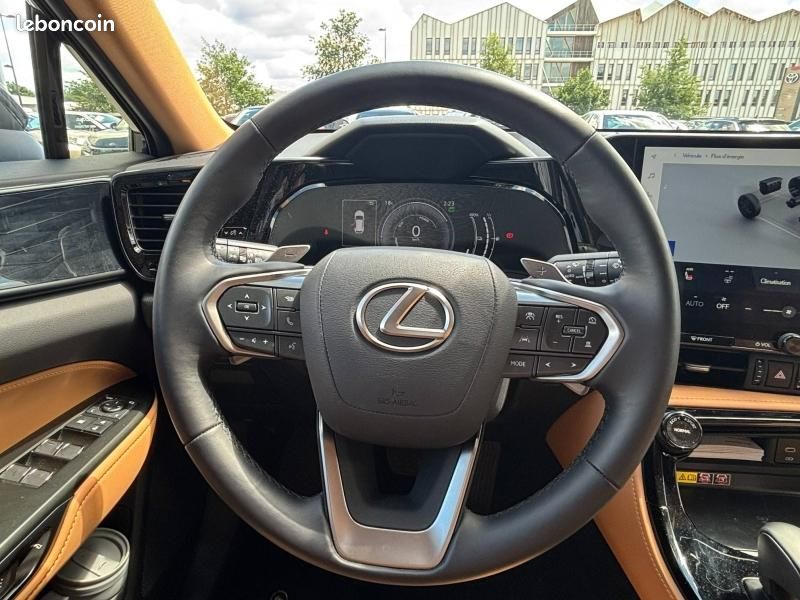 Lexus NX 450h+ Luxe 4WD MY25 (image 14)