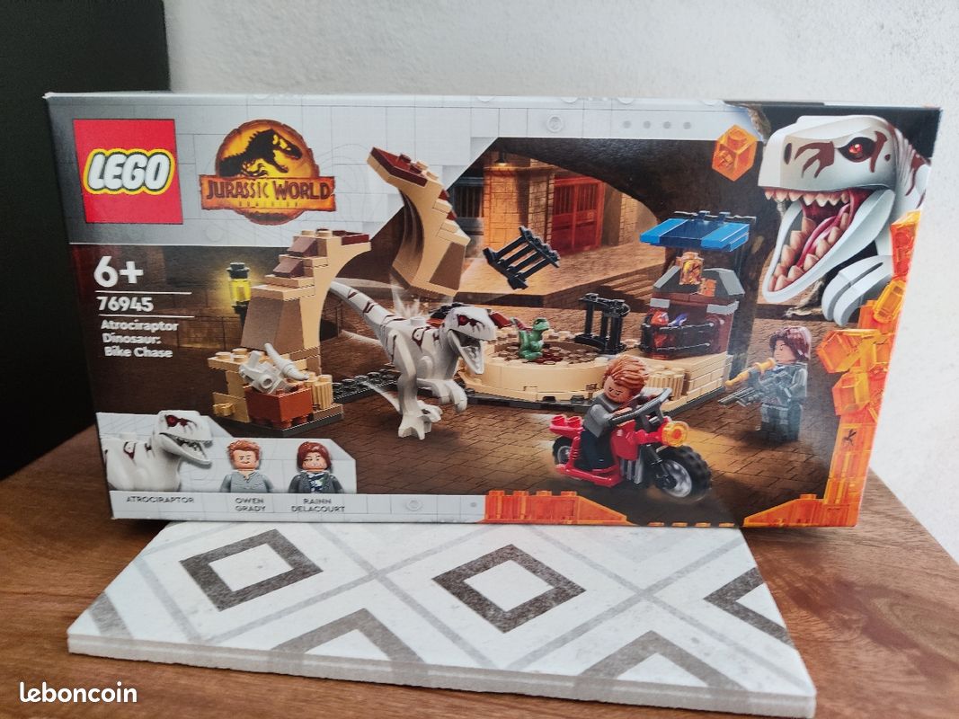 NEUF - Lego 76945 Atrociraptor Bike Chase (image 1)