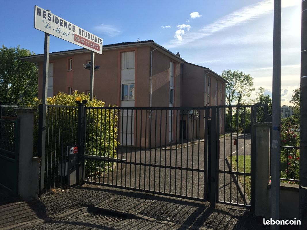 LIMOGES, Studio, Fac de science, IUT, STAPS, La Borie - Limoges 87100 Aurence-Cognac Cité U. Beaublanc (image principale 7)