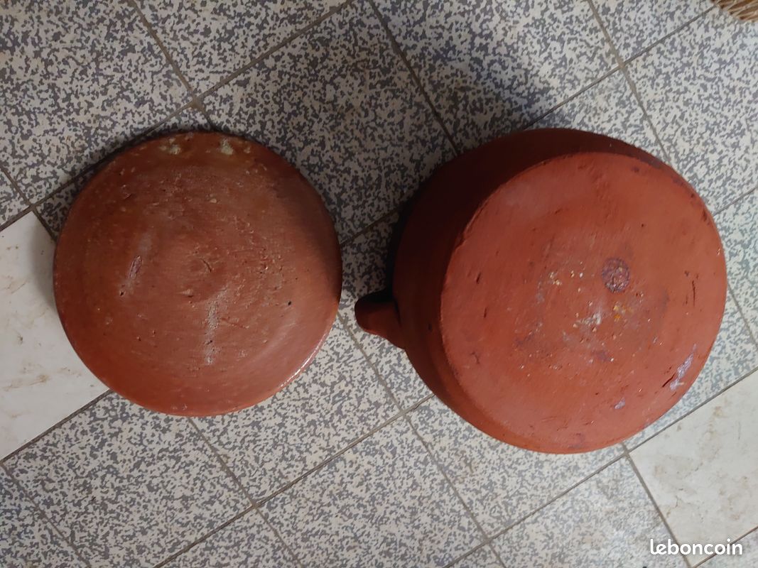 Cocotte artisanale traditionnelle ancienne Pot bombé en terre cuite à couvercle pour service ou cuisson au four (image 17)