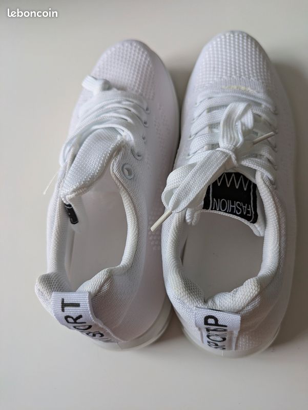 Baskets neuves femme (image 8)