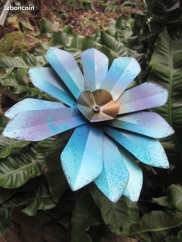 Effet Fleur "Bleuet des Prés", Métal Création Artisanale, Pièce Unique Décoration Maison Jardin (image 4)