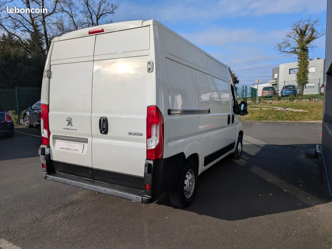 Peugeot Boxer FOURGON TOLE 330 L2H2 BLUEHDI 130 S&S PREMIUM PACK (image 4)