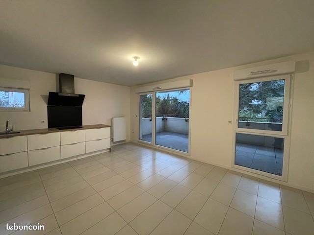 Appartement 3 pièces 60 m² · à Décines-Charpieu · 60 m² · 990 €/mois