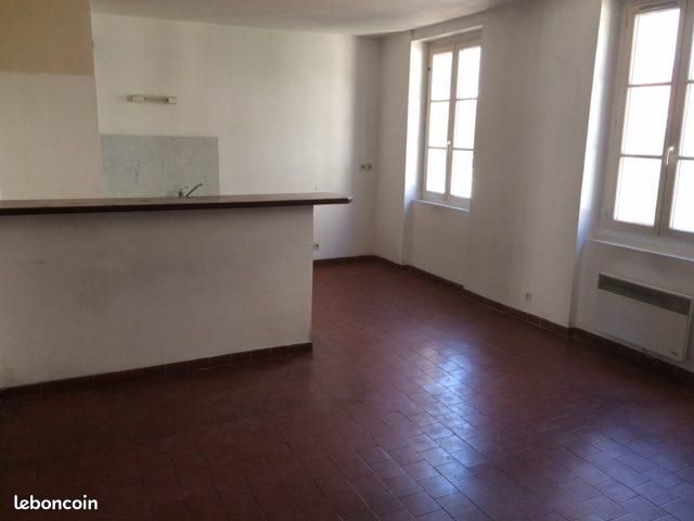 Appartement 3 pièces 74 m² · à Marseille · 74 m² · 653 €/mois