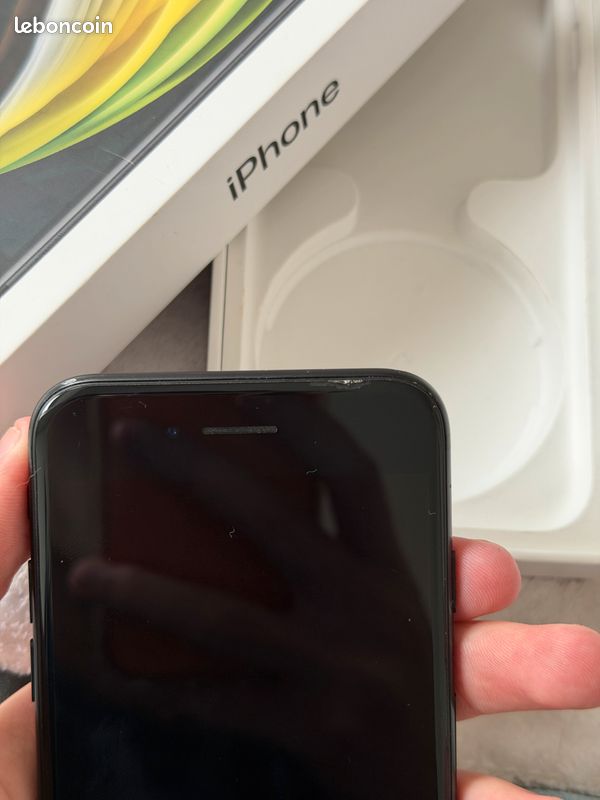 IPhone 7 - 32Go - Noir (image 2)