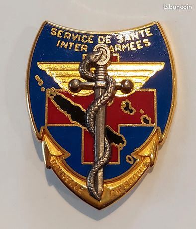 PUCELLE MILITAIRE INSIGNE de régiment broche militaria EUR 5,00