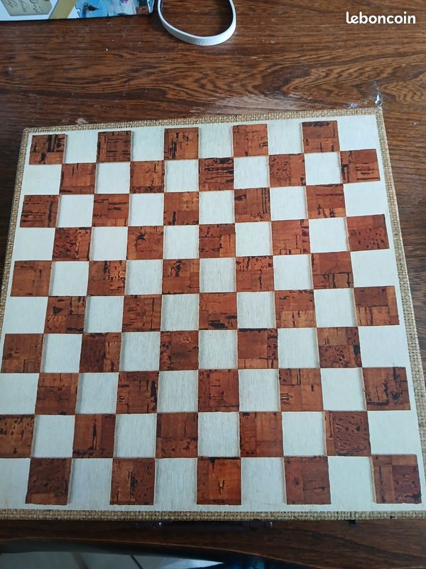 Boite de jeux de sociétés (image 7)