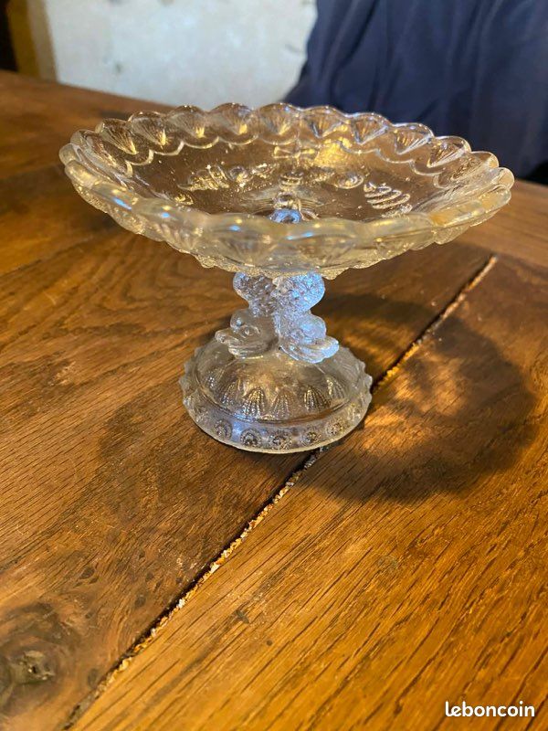 Plateau vintage en verre moulé ambré