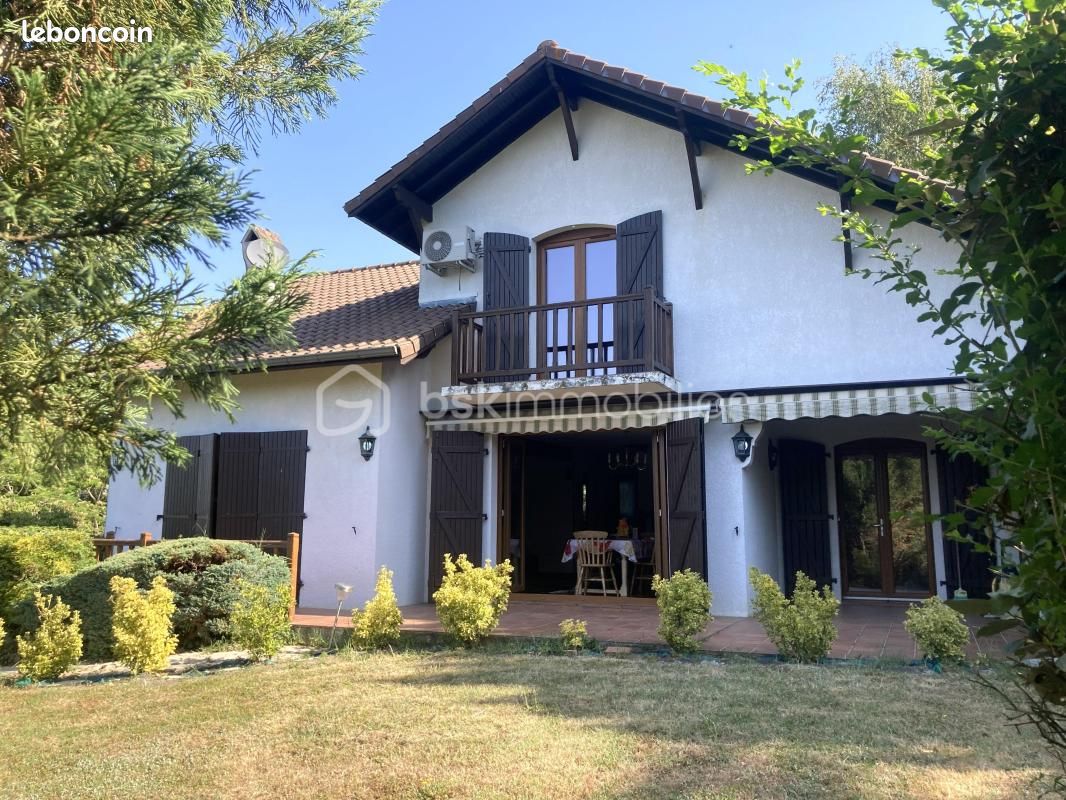 Maison 6 pièces 158 m² · à Lacassagne · 158 m² · 275 000 €