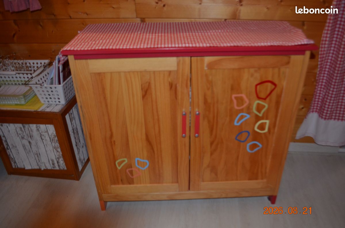 Commode (image 1)