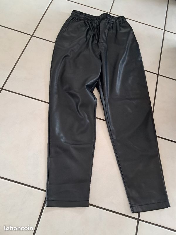 Pantalon simili neuf noir taille 1 (image 1)