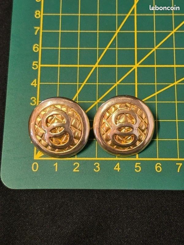Boucles D'oreilles Clips Vintage En Métal Doré Mat - Occasion, Style Pendantes, Marque Italy !