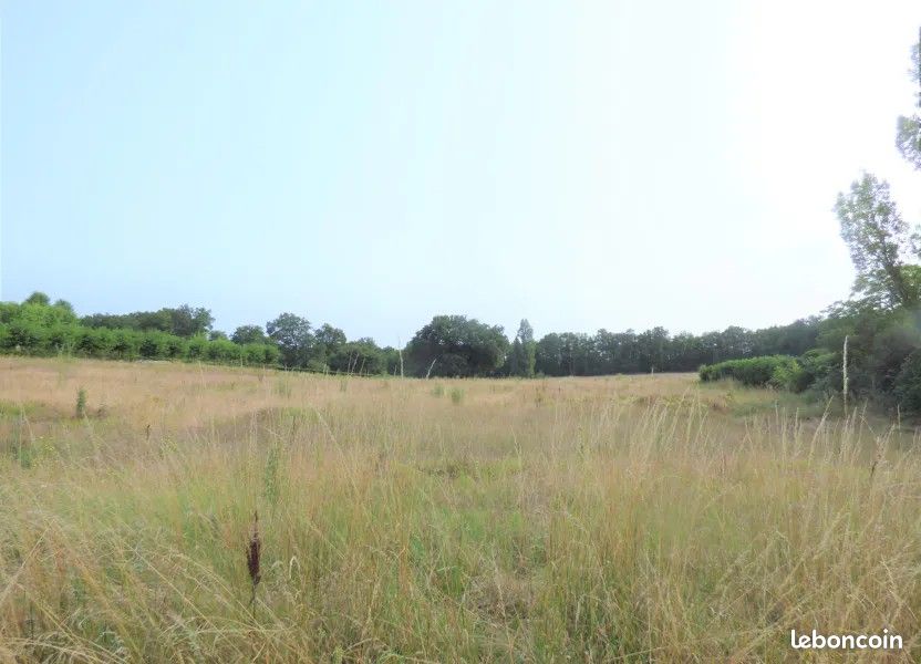 Terrain 9 000 m² Eymet · 76 500 €
