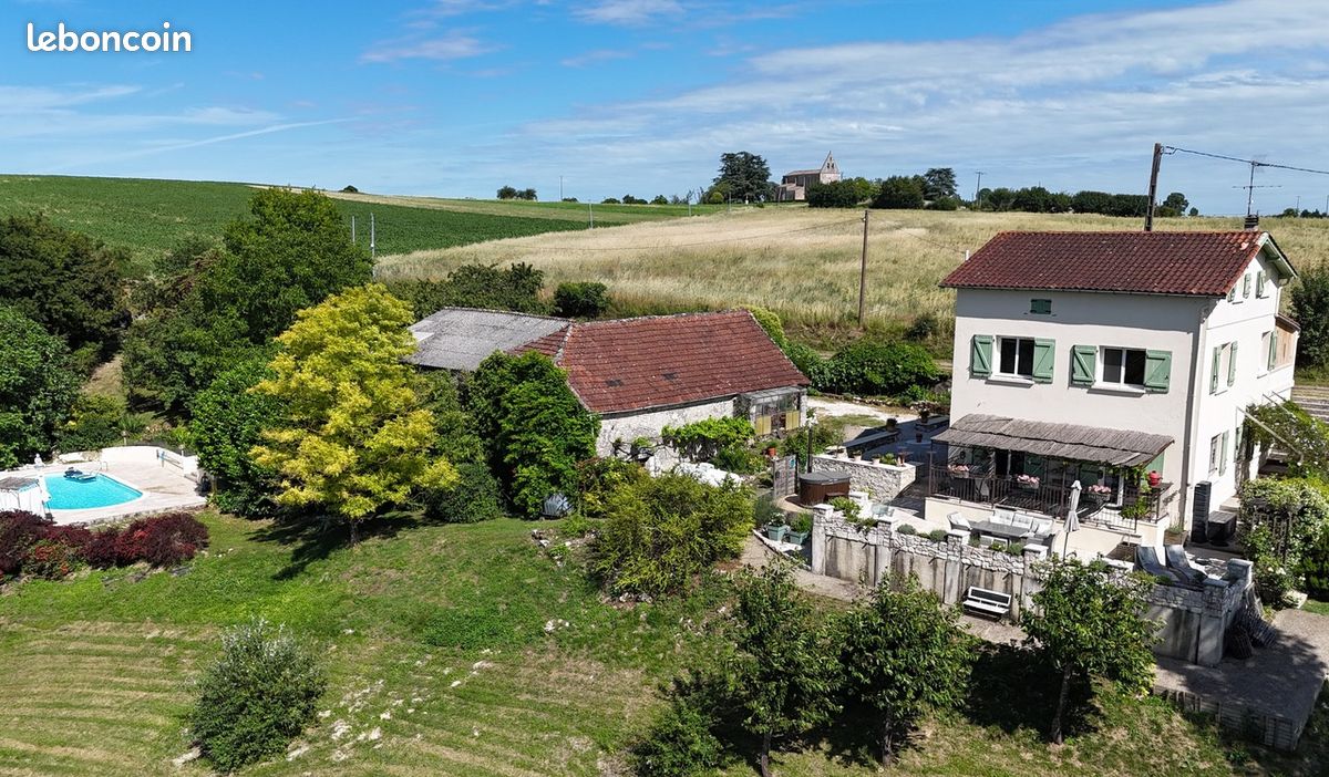 Maison 6 pièces 155 m² · à Brassac · 155 m² · 399 000 €