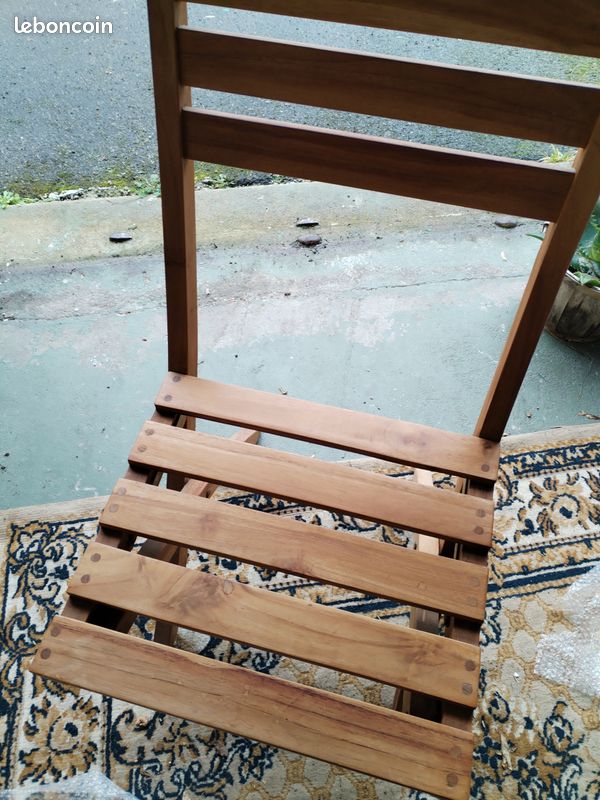 Table et chaises en bois (image 3)