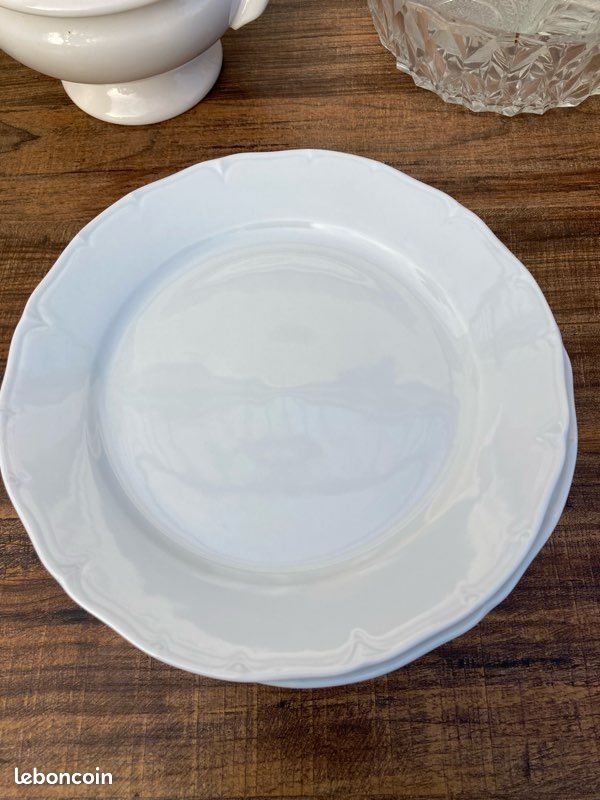 Lot d’assiettes (image 1)
