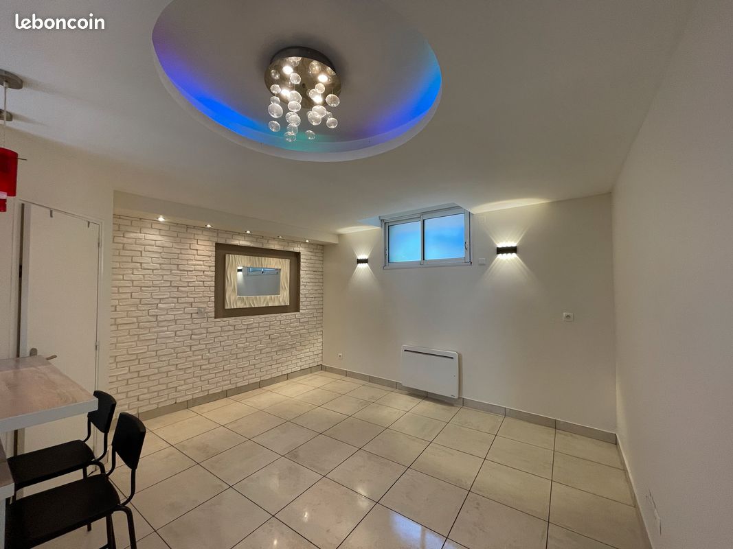 Appartement 1 pièce 25 m² · à Montluçon · 25 m² · 345 €