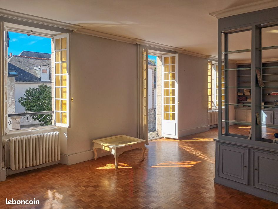 Maison 12 pièces 381 m² · à Pontivy · 381 m² · 399 000 €