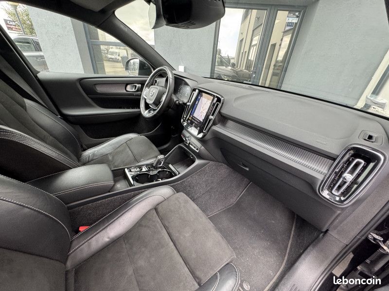 Volvo XC40 T5 RECHARGE 180 + 82CH R-DESIGN DCT 7 (image 9)