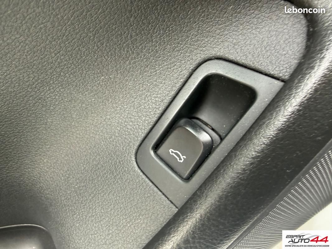 Audi A6 V6 3.0 TFSI 300 Quattro S line S tronic A (image 29)