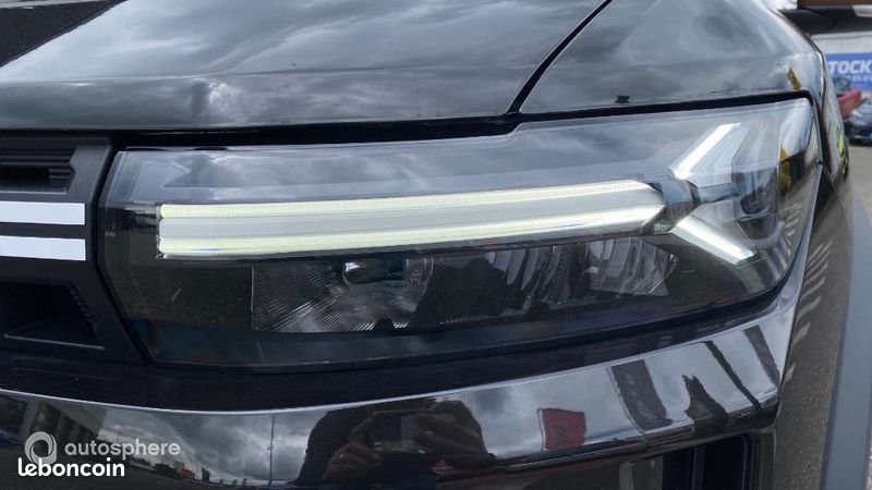 Dacia Duster 1.6 hybrid 140ch Extreme (image 17)